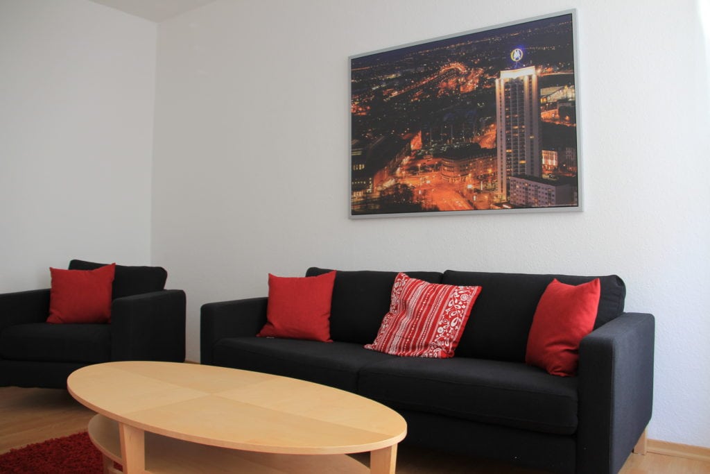 Ferienwohnung in Leipzig Wohnzimmer Sofa